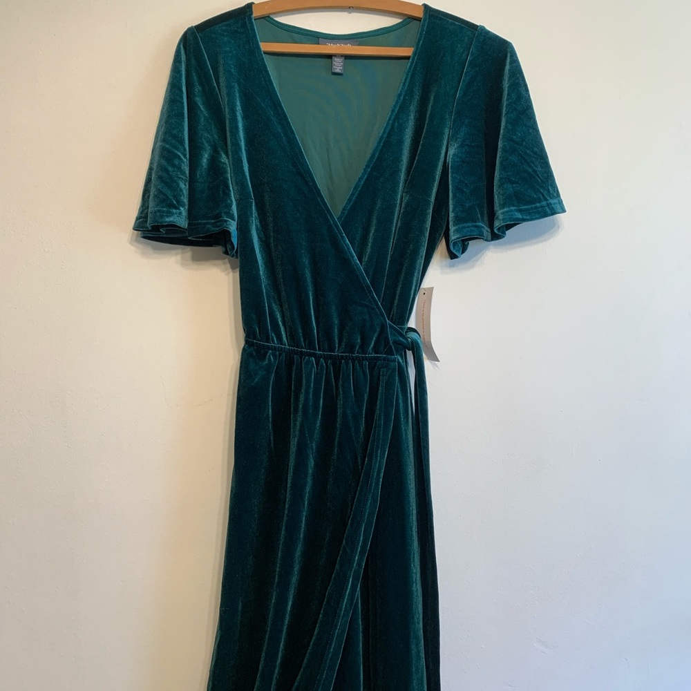 Timeless Embrace Emerald Velvet Maxi Dress, Size M